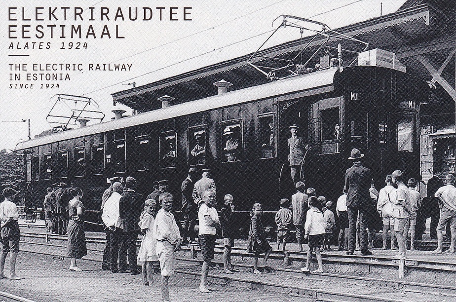 Электромоторный вагон построен в 1924 году на базе царского пассажирского вагона III класса